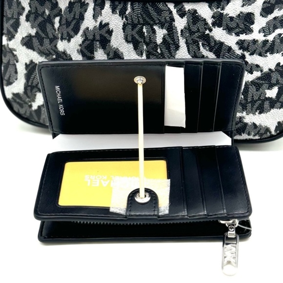 Michael Kors Jet Set Medium Leopard Logo Crossbody Bag w AirPods Case and Wallet - Picture 13 of 15